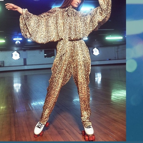 Meet your Posher, Shawnie - Picture 2 of 2